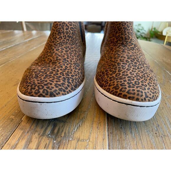 Clarks Pawley Adwin Womens Cheetah Suede Slip-On Fashion Sneakers, sz 9.5 - Picture 4 of 11